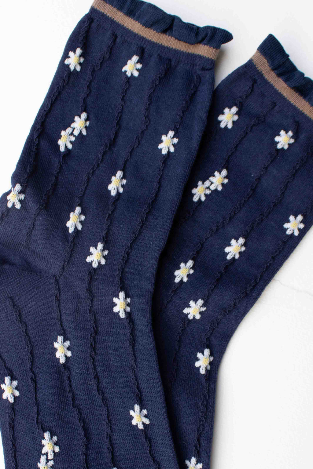 Wavy Daisy Cotton Blend Socks