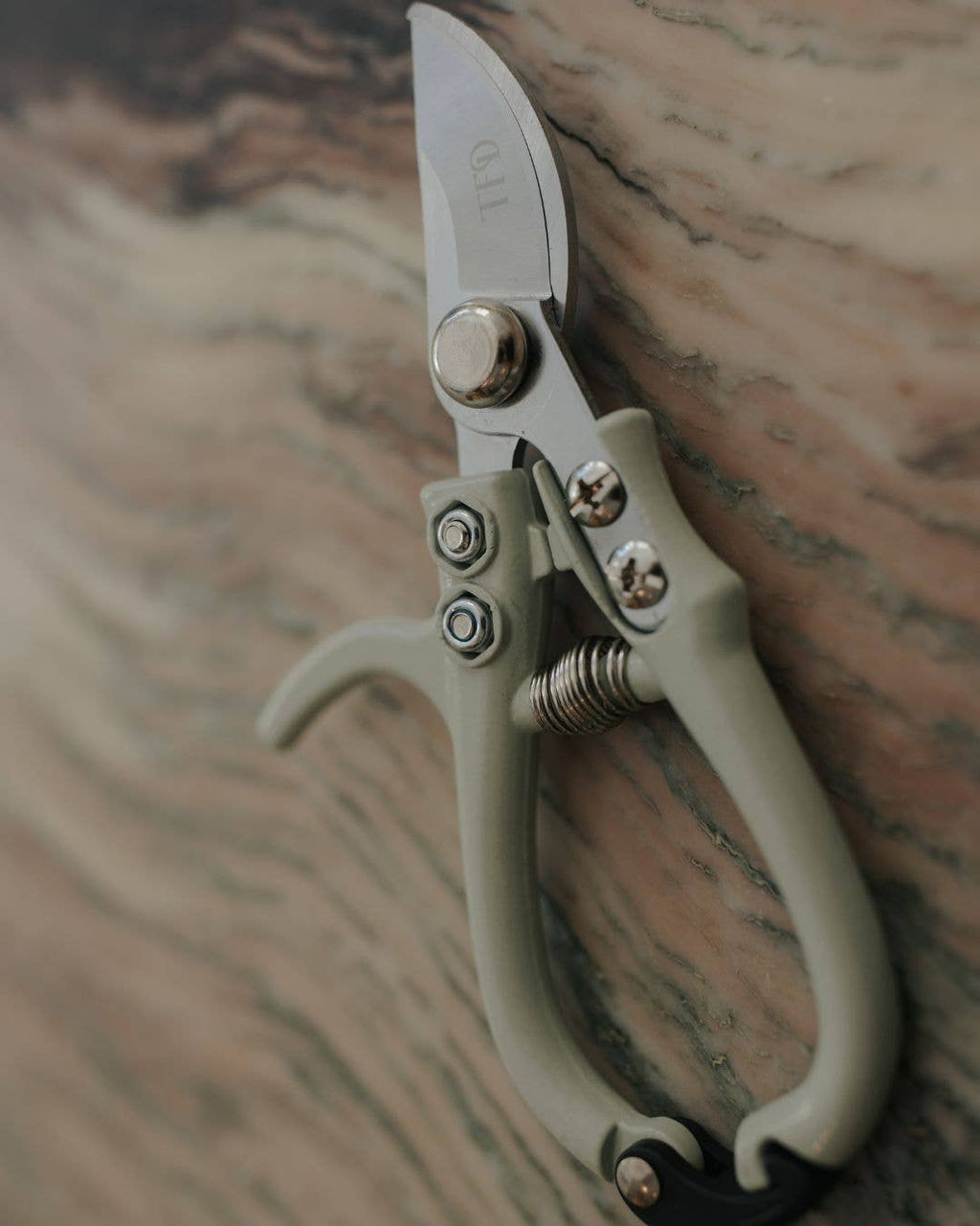 Professional Garden Shears – Ergonomic & Durable